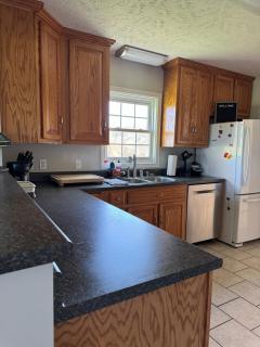 Quiet country farmhouse near creek - 6