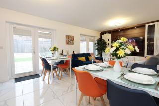 6 Bedroom Cardiff Stylist Home - 4 Free Private Parking - Ideal for Family & Contractors - 7