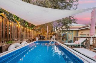 Heated Cocktail Pool, Putt Putt, Bowling, BBQ, Nintendo, Pet Friendly, Ping Pong - 9