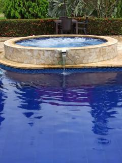 Piscina-jacuzzi-clima cálido y pueblo histórico - 1