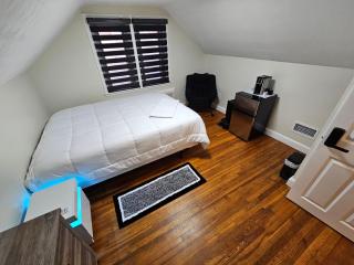 Rooms available in a Hyde Park, Boston Neighborhood - 4