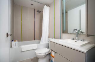 Designer 1BR Condo Entertainment District - 6