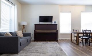 Spacious Tower Grove 3BR Home ABODEbucks - 8