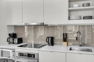 Downtown Skyline Suites - 7