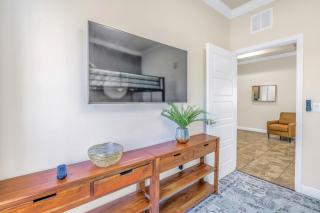 New! Remodeled, Pool-Side, 1-min to Beach Path! - Siesta Key - 2