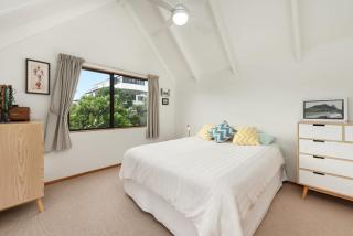 Villa on Valley Rd - Central Mount Location - 3