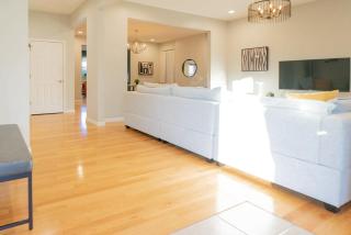 5BR Tower Grove Family Home ABODEbucks - 8