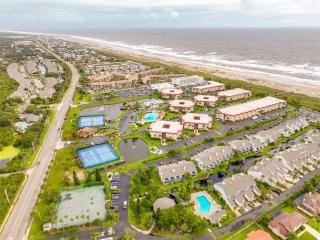 Ocean & Racquet 1202 - 5