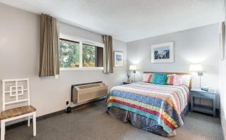 Condo near Downtown Bend - Top-floor with Riverview - 7