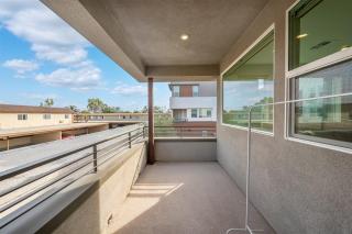 Central Santa Ana - Modern 4BR Home Near Disneyland - 1