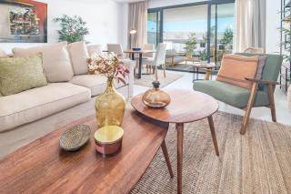 LME4.BB SB4.BB- Apotel Las Mesas by roomservices - 2