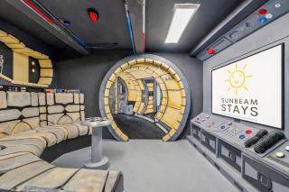 Hyperspace Hideaway - 9