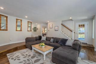 Five-Bedroom House - 4