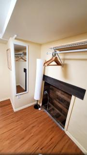 Cute Comfortable Spacious Studio - 3