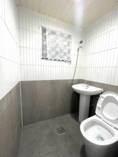 Hongik Station 5min,Airport Railroad, Airport Bus,Near Shopping Mall,Myeongdong,Itaewon,2Rooms - 3