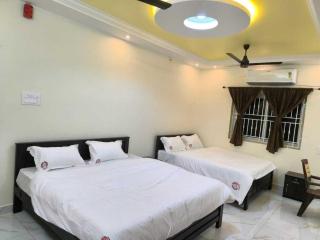 Hotel O Eswar Grand Residency - 9