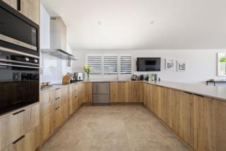 Brand New Luxury Villa - The Lookout - Hot Tub - 1