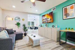 3BR Richardson Park Retreat With Deck Sleeps 11 - 0