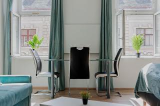 Quick Walk to Westbahnhof Simple&Cozy 2BR Apt - 7