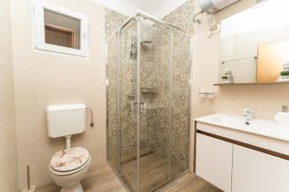 Modern apartment steps from the sea - 5