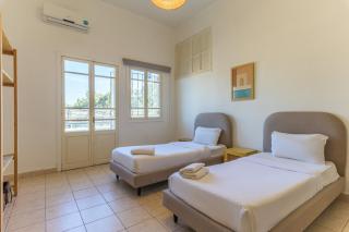 Lester 4-Bedroom Apartment in Mar Mikhael - Al Mudawwar - 7