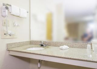 Quality Inn Emporia - Emporia - 6