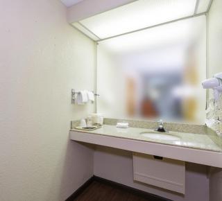 Quality Inn Emporia - Emporia - 3