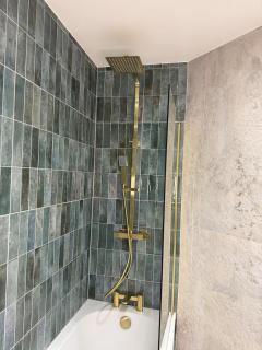 The Malthouse - Luxury City Apartment - 6