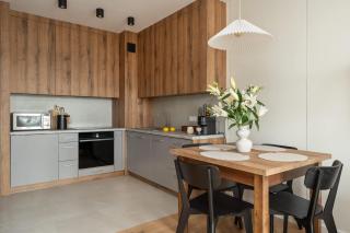 Stylish Studio in Ożarów Mazowiecki with Balcony by Noclegi Renters - 9