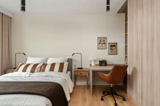 Stylish Studio in Ożarów Mazowiecki with Balcony by Noclegi Renters - 5