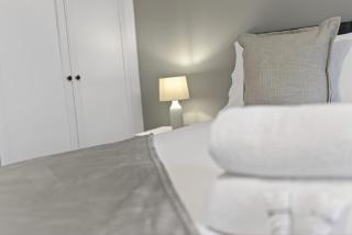 NEW! 5 Bedroom Family Home Leamington Spa perfect for relocators, Parking, Garden, Wi-Fi - 6