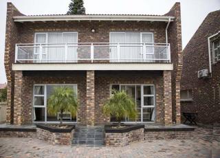 Twin Okes - Jeffreys Bay - 6