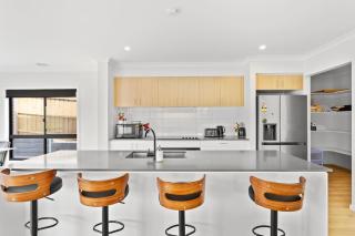 Norling Vista - Spacious Modern Retreat for Families - 8