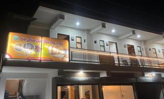 Giri River Side View Stay & Café - 2