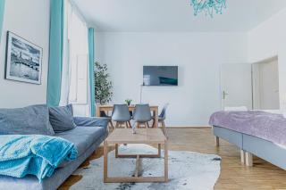 Elegant & Spacious 2BR Stay in the City Center - 2