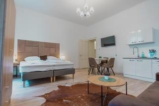 Comfortable 1BR Apartment, Great for Long-Stays - 5