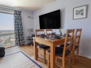 36 Quay West Apartments - 7