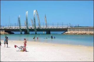 Quiet Self Contained Villa, Free parking and WIFI - 3