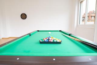 Spacious Zurich flat with game room & pool table - 9