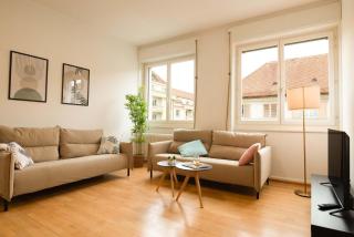 Spacious Zurich flat with game room & pool table - 4