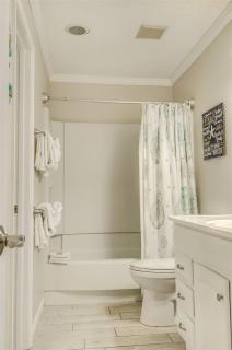 7 A, One Bedroom Condo - 2