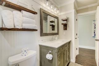 Settle on the Sand - 1