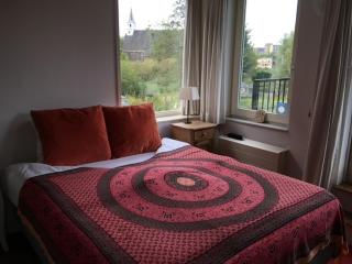 Luxe Room Canal Sight - 5