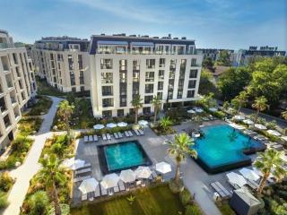 Azure Coast Horizon - free parking - 2