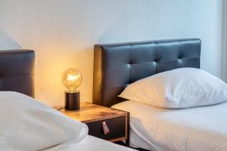 PERLE DE LA SEINE superbe F3 vue seine et cathédrale - 4