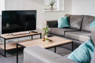 City centre Modern 2 Bedroom Apartment Marina & Station Walk - 9