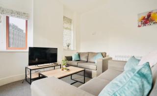 City centre Modern 2 Bedroom Apartment Marina & Station Walk - 6
