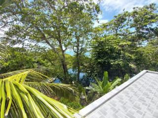 Luxury waterfront apartment - 4