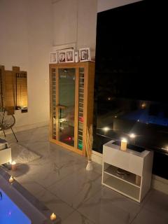 Love White Room Privée avec Spa privatif - 4