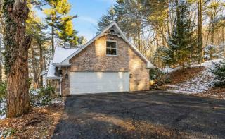 Whispering Fern - Luxe 5BR near Blue Mountain - 3